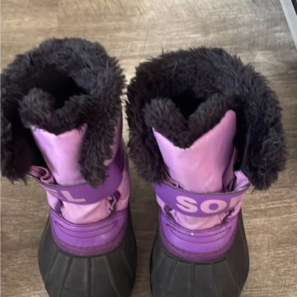 Sorel Kids' Purple and Black Snow Boots